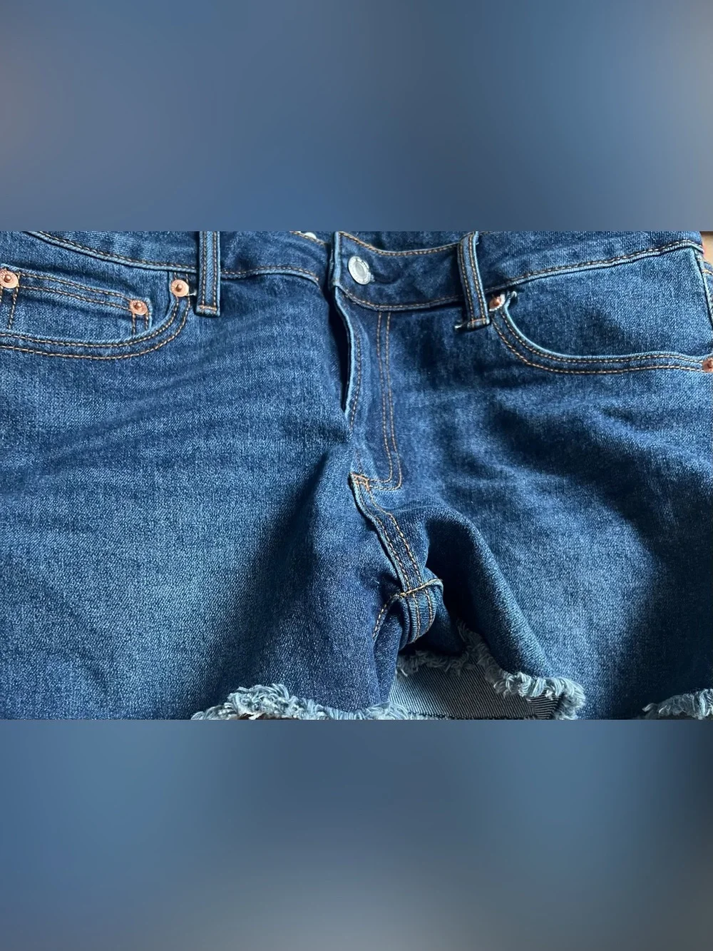 No Boundaries Women’s Dark Wash Denim High Rise Jean Shorts Size 10 Like New!